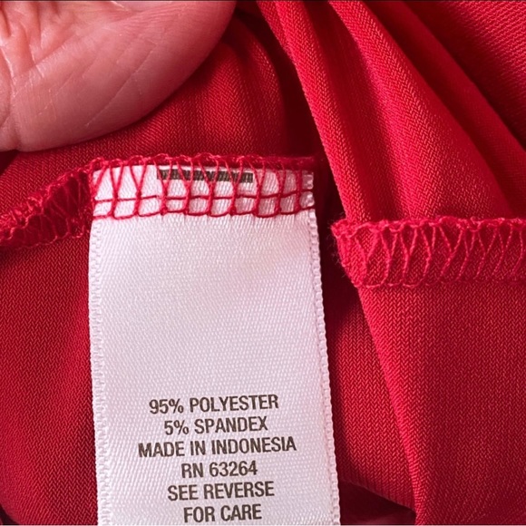 Roz & Ali, Plus Size 3X NWT Sleeveless Red V-Neck Asymmetrical/Tier - Picture 9 of 9